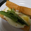 水菜と卵のホットサンドイッチ